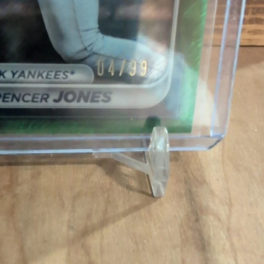 2024 Bowman Chrome Prospects Spencer Jones Rookie Card Green Shimmer #4/99 NYY - Picture 3 of 4
